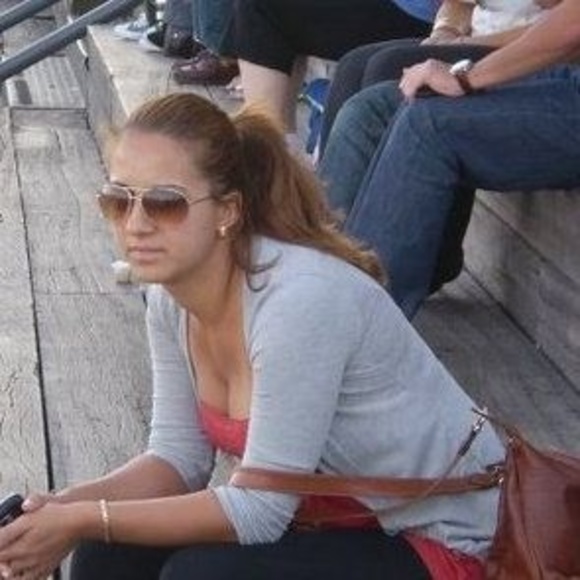 Meet your Posher, Aura - Picture 1 of 1